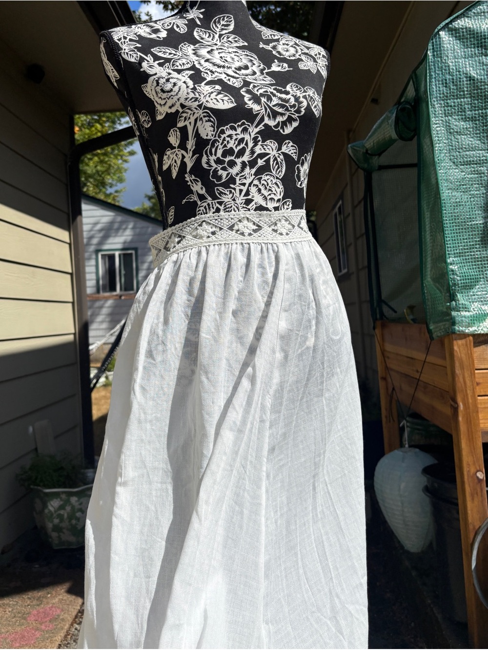 Runaway Heart Australia White Crochet Waist Swim Coverup Skirt